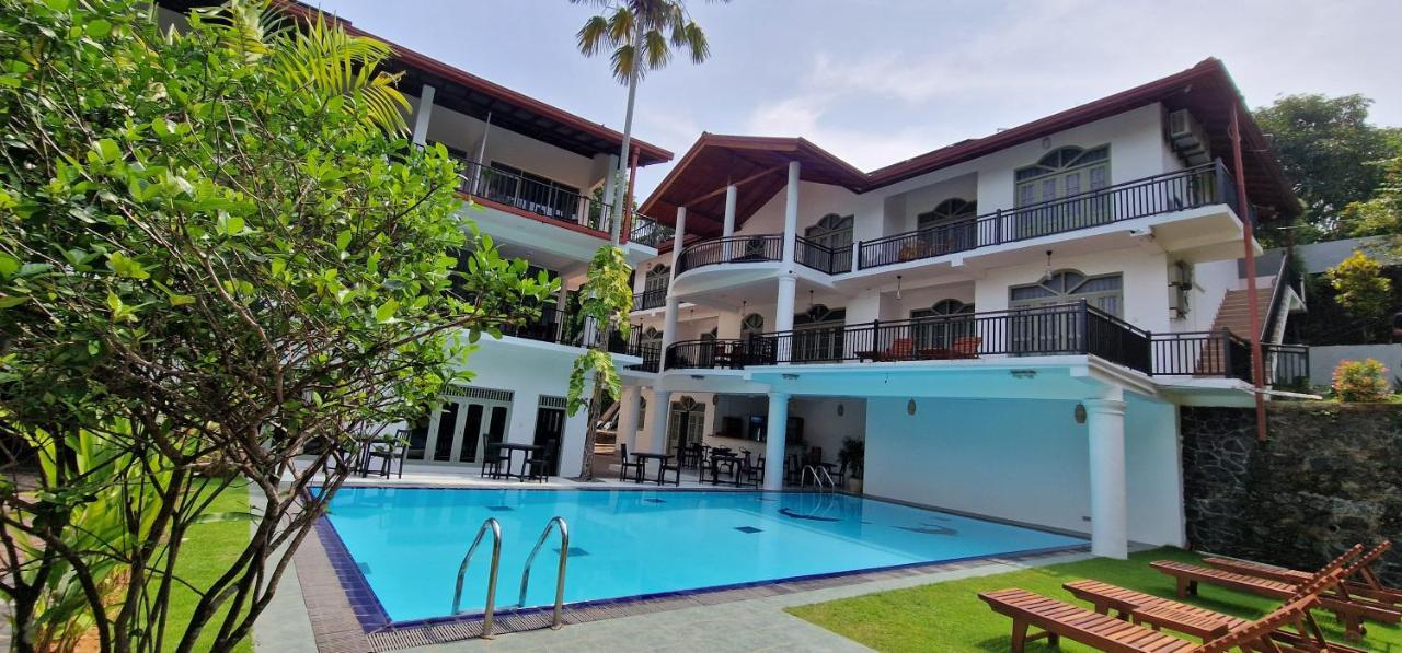 Chill Hill Hikkaduwa Hotel Exterior photo