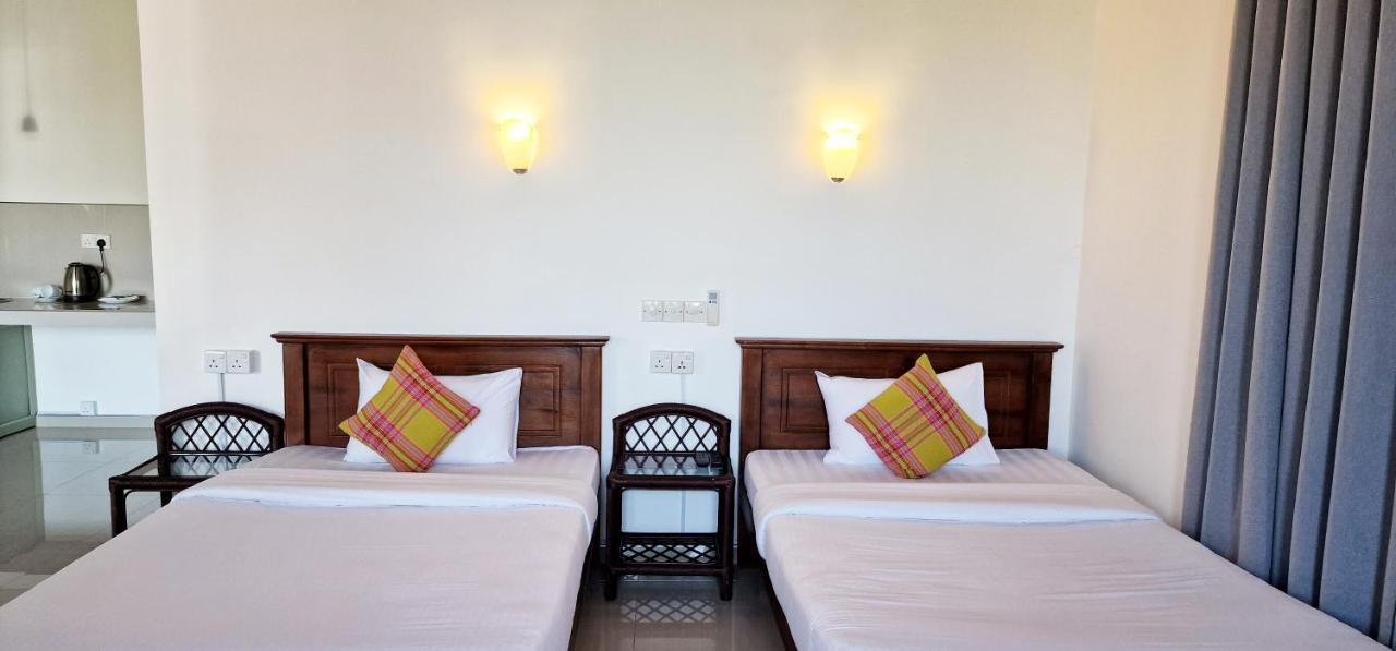 Chill Hill Hikkaduwa Hotel Exterior photo