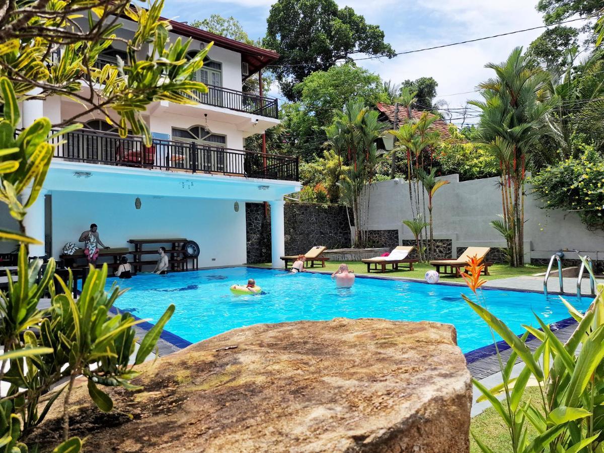 Chill Hill Hikkaduwa Hotel Exterior photo