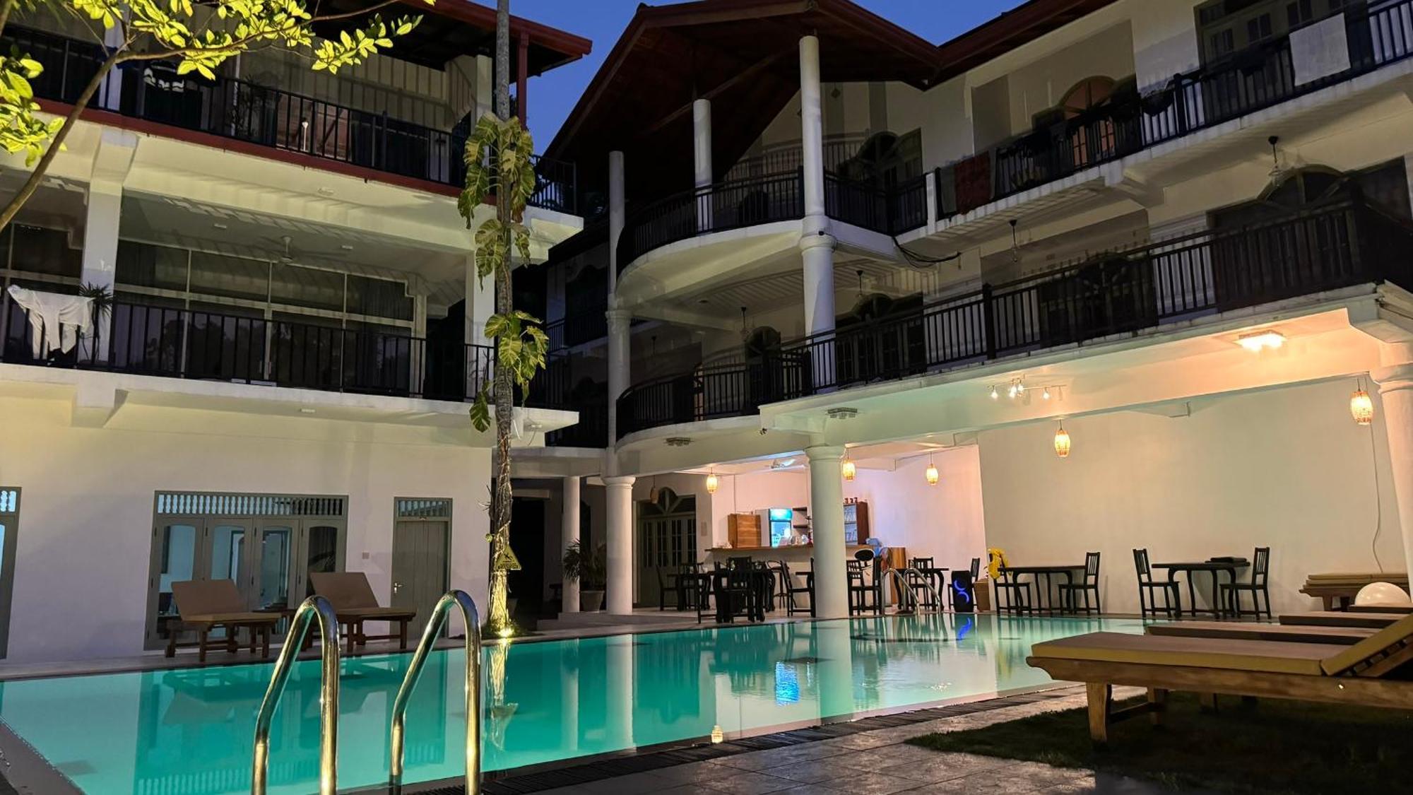 Chill Hill Hikkaduwa Hotel Exterior photo